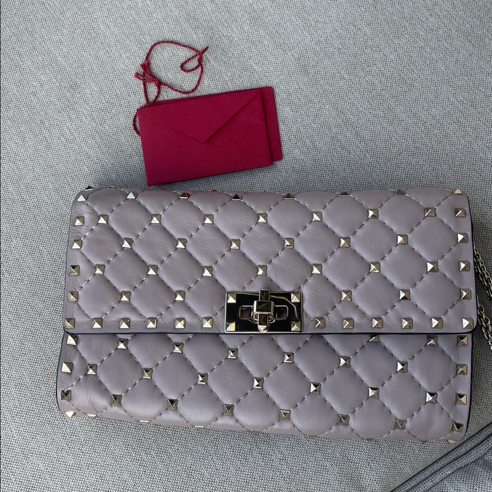 Valentino rockstud Quilted Clutch in Poudre. Worn 5 times